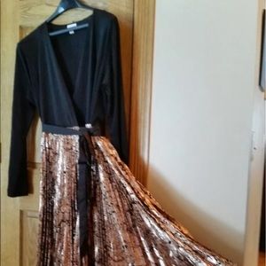 Lularoe Elegant Deanne - size L BRAND NEW W/tag